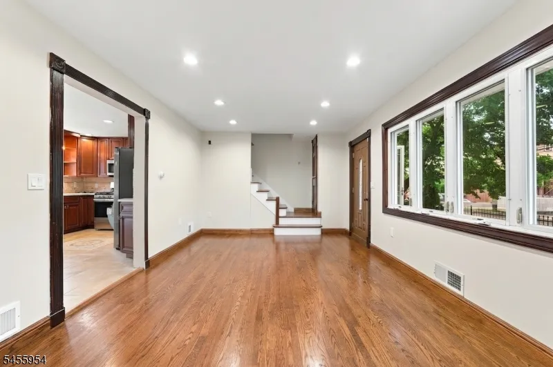 683 Mill St Belleville, NJ 07109