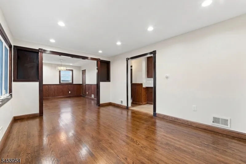 683 Mill St Belleville, NJ 07109