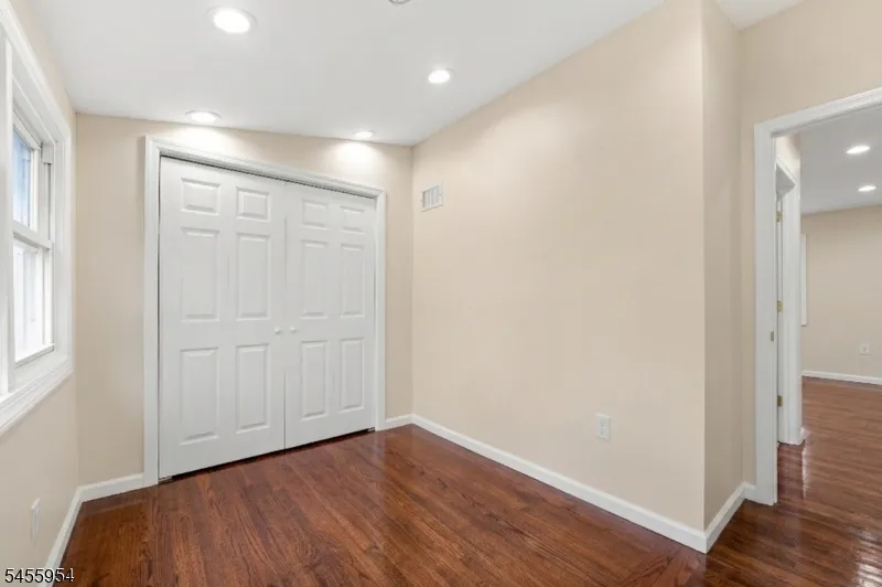 683 Mill St Belleville, NJ 07109