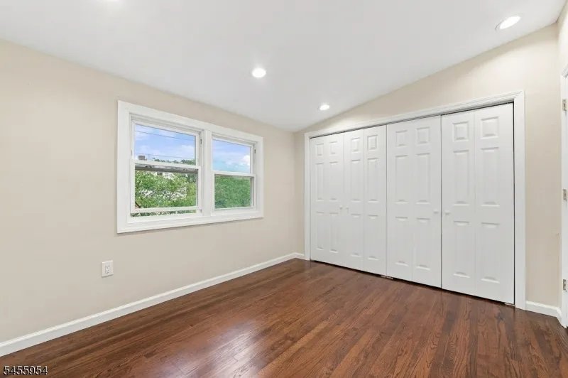 683 Mill St Belleville, NJ 07109