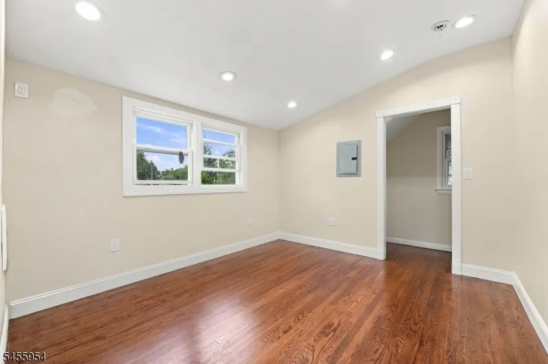 683 Mill St Belleville, NJ 07109