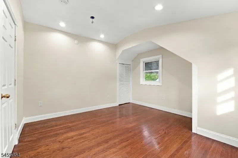 683 Mill St Belleville, NJ 07109