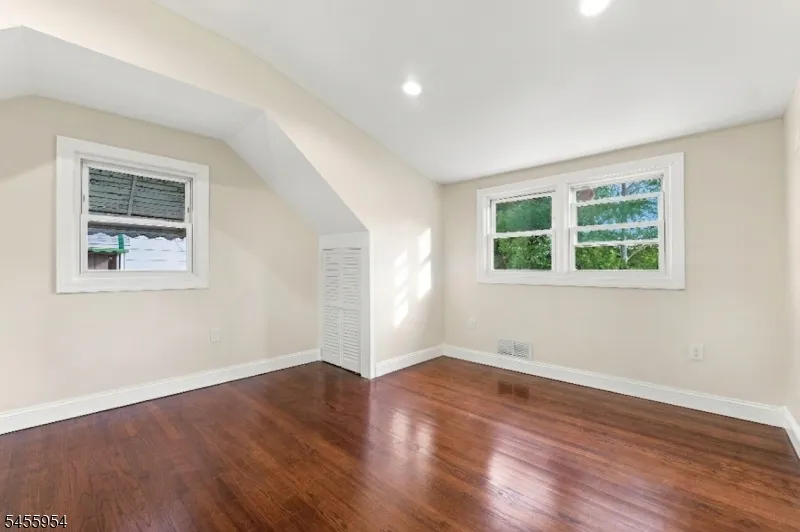 683 Mill St Belleville, NJ 07109