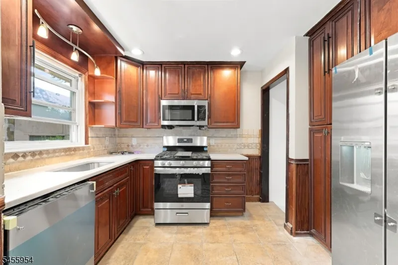 683 Mill St Belleville, NJ 07109