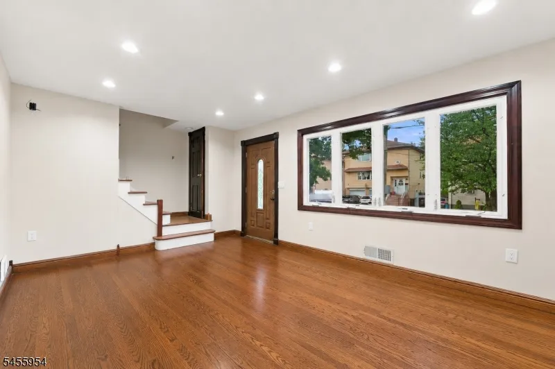 683 Mill St Belleville, NJ 07109