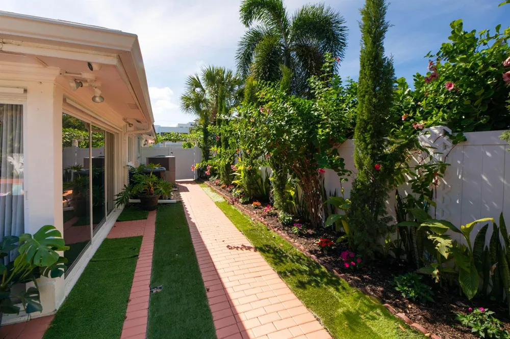 349 NE 2ND STREET Boca Raton, FL 33432