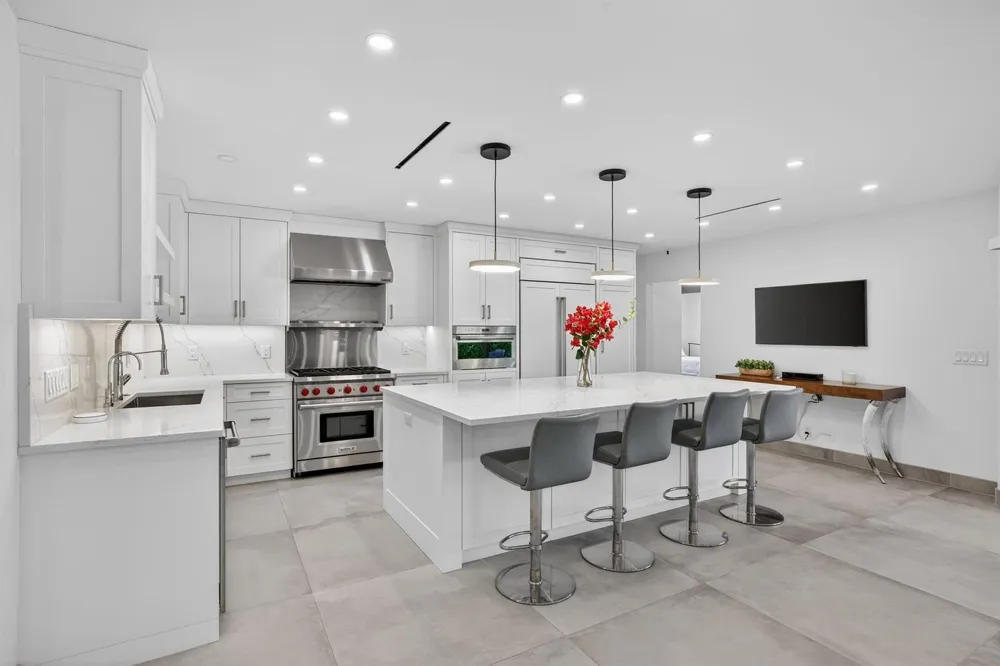 41 S COMPASS DRIVE Fort Lauderdale, FL 33308