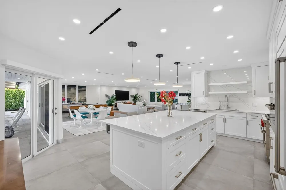41 S COMPASS DRIVE Fort Lauderdale, FL 33308