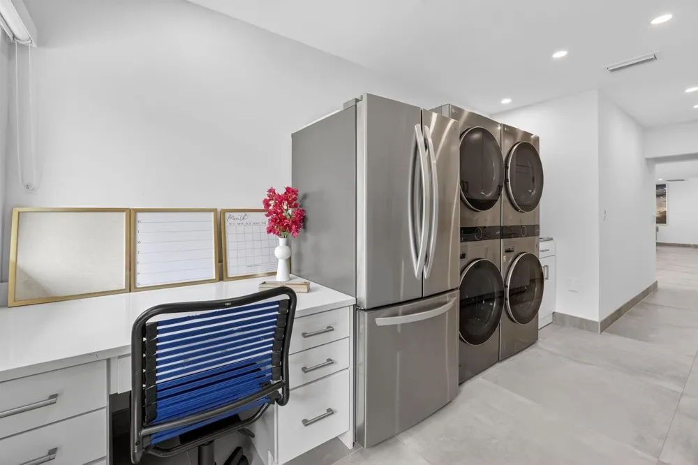 41 S COMPASS DRIVE Fort Lauderdale, FL 33308