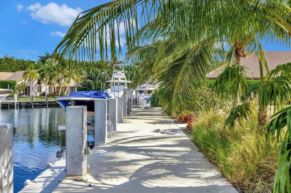 41 S COMPASS DRIVE Fort Lauderdale, FL 33308