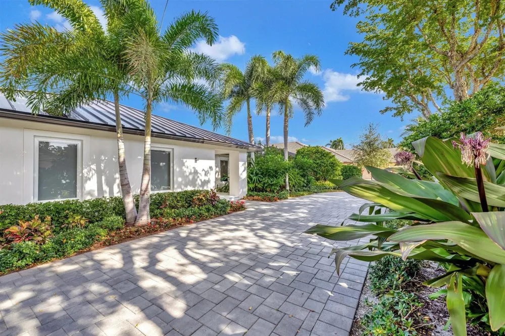 41 S COMPASS DRIVE Fort Lauderdale, FL 33308