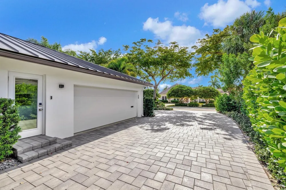 41 S COMPASS DRIVE Fort Lauderdale, FL 33308