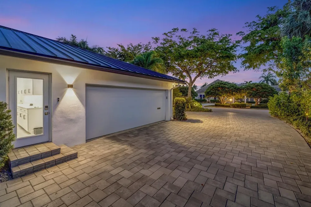 41 S COMPASS DRIVE Fort Lauderdale, FL 33308