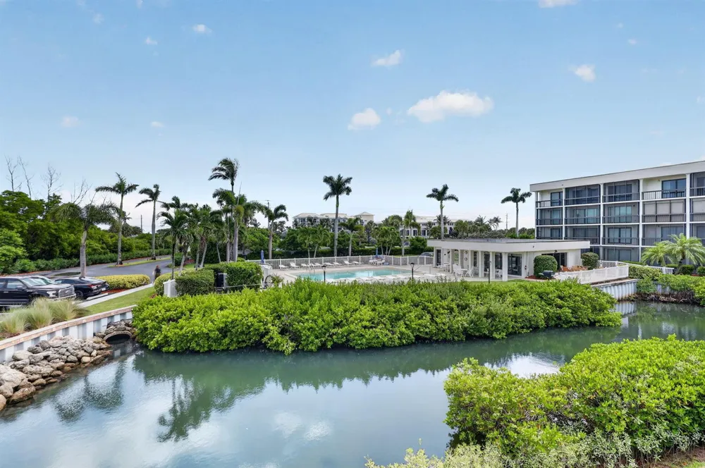 3792 NE Ocean Boulevard #220  N Jensen Beach, FL 34957