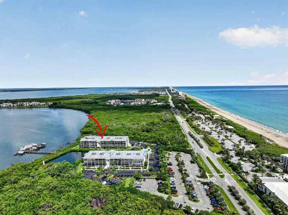 3792 NE Ocean Boulevard #220  N Jensen Beach, FL 34957