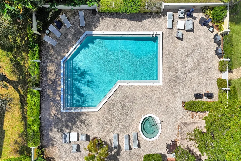 5951 WELLESLEY PARK DRIVE #405 Boca Raton, FL 33433