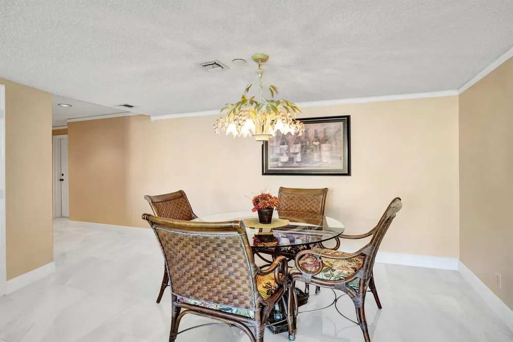 5951 WELLESLEY PARK DRIVE #405 Boca Raton, FL 33433