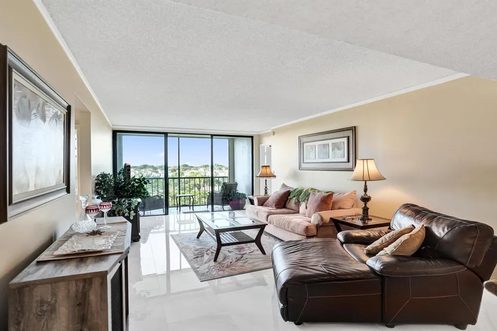 5951 WELLESLEY PARK DRIVE #405 Boca Raton, FL 33433