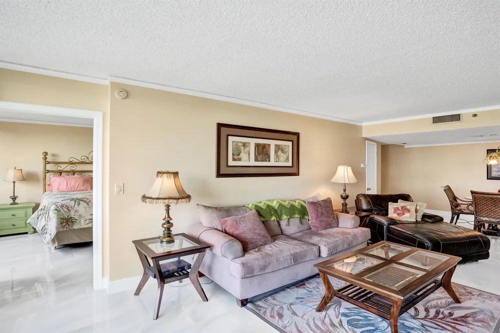 5951 WELLESLEY PARK DRIVE #405 Boca Raton, FL 33433