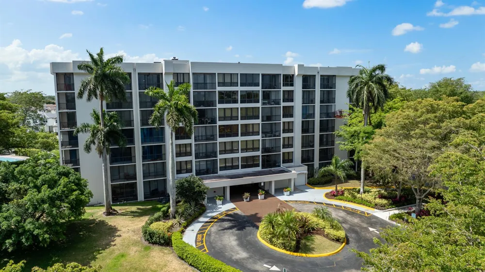 5951 WELLESLEY PARK DRIVE #405 Boca Raton, FL 33433