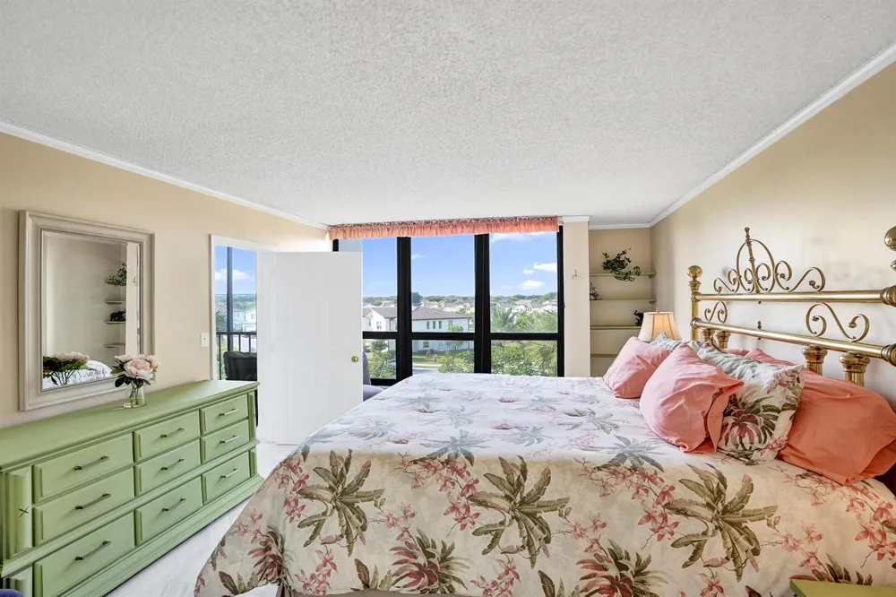 5951 WELLESLEY PARK DRIVE #405 Boca Raton, FL 33433