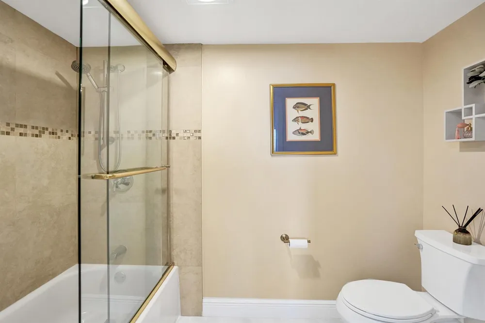5951 WELLESLEY PARK DRIVE #405 Boca Raton, FL 33433