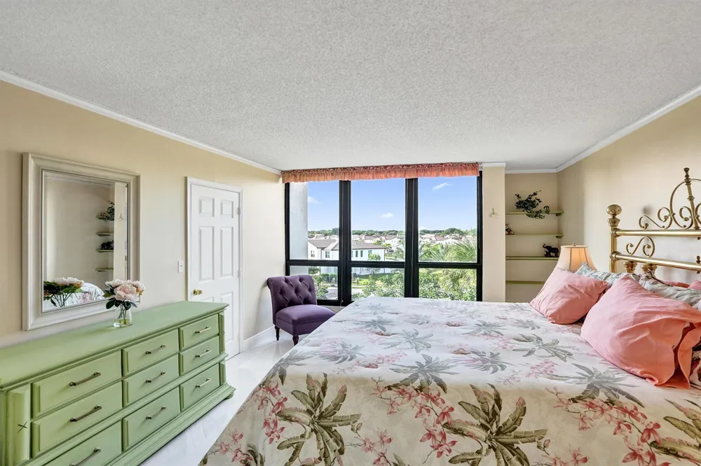 5951 WELLESLEY PARK DRIVE #405 Boca Raton, FL 33433
