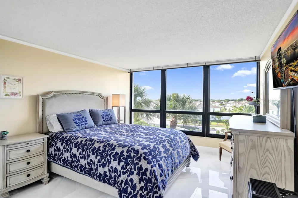 5951 WELLESLEY PARK DRIVE #405 Boca Raton, FL 33433