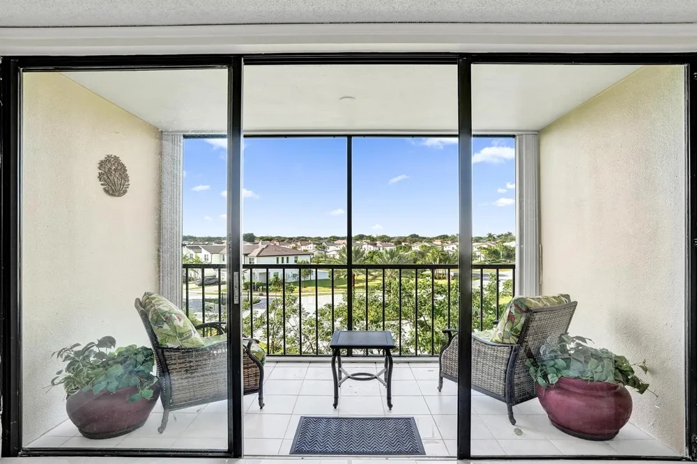 5951 WELLESLEY PARK DRIVE #405 Boca Raton, FL 33433