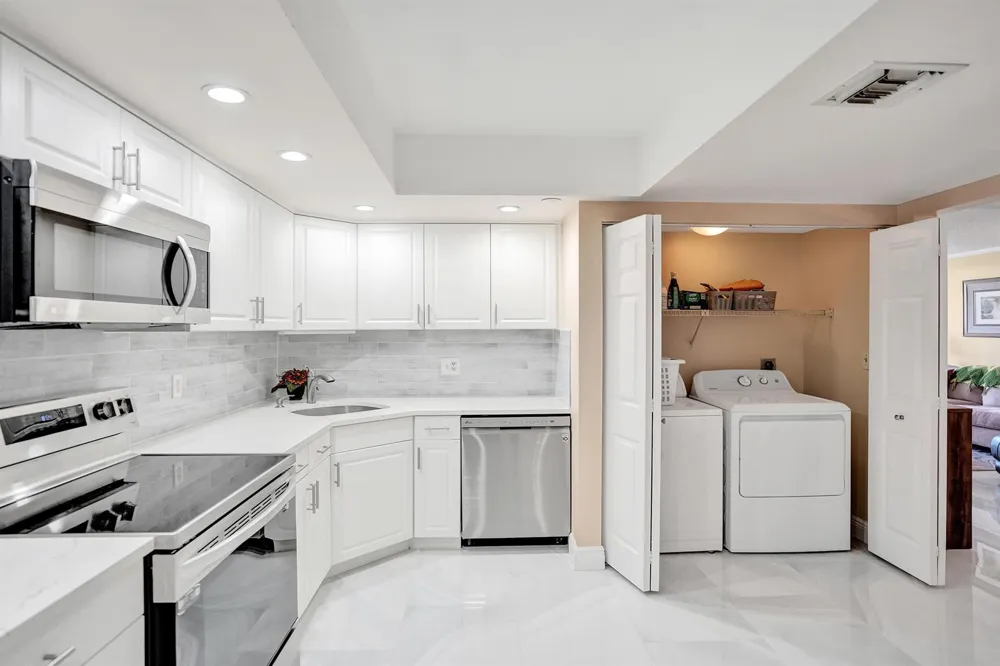 5951 WELLESLEY PARK DRIVE #405 Boca Raton, FL 33433