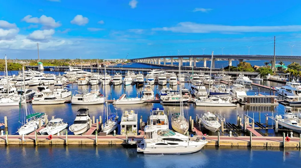 513 SW Ocean Boulevard Stuart, FL 34994