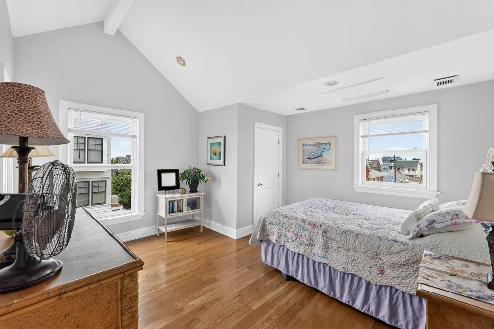 17 Randolph Avenue Strathmere, NJ 08248