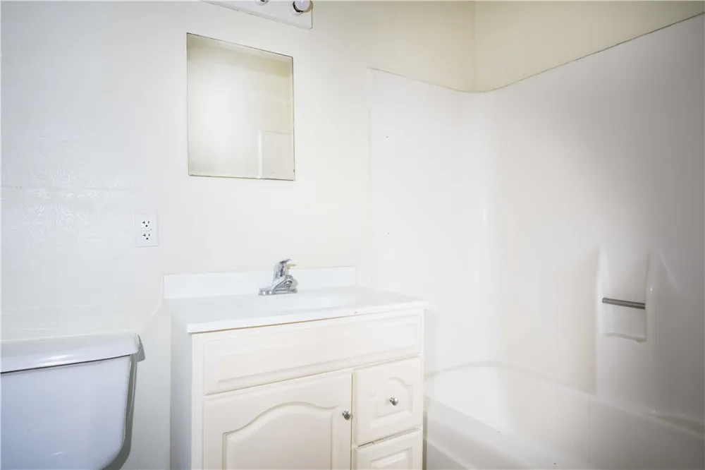 4212 Old College Road #12 Bryan, TX 77801