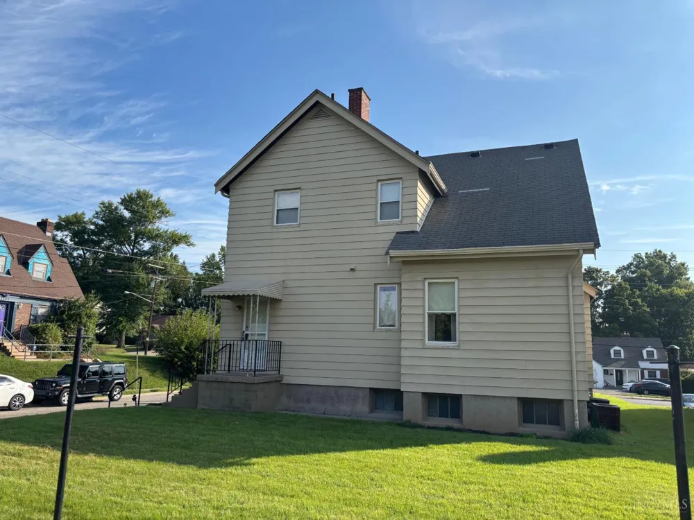 5929 Glenway Avenue Cincinnati, OH 45238