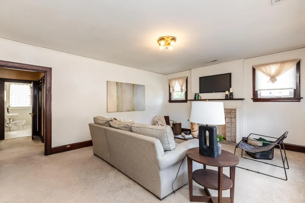5929 Glenway Avenue Cincinnati, OH 45238