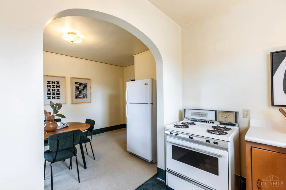 5929 Glenway Avenue Cincinnati, OH 45238