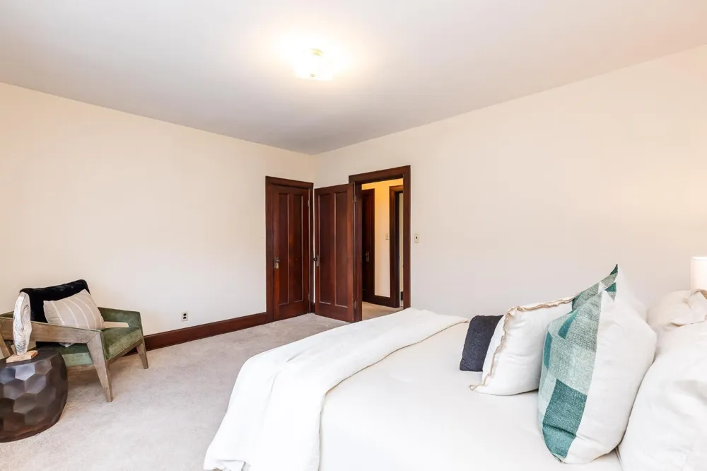 5929 Glenway Avenue Cincinnati, OH 45238