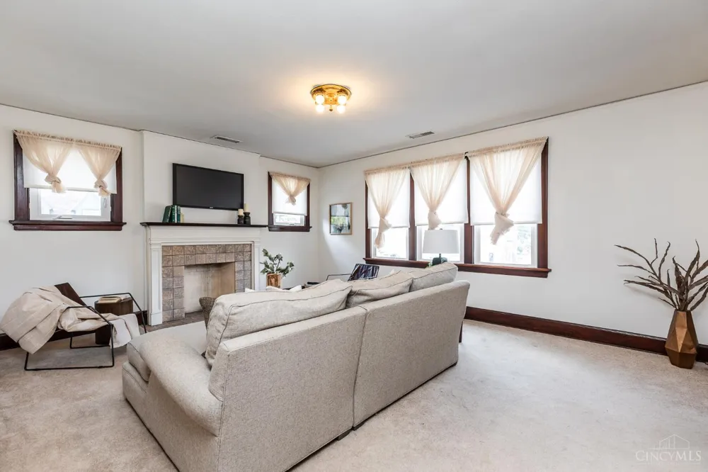 5929 Glenway Avenue Cincinnati, OH 45238