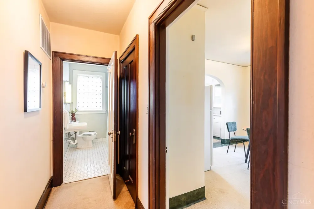 5929 Glenway Avenue Cincinnati, OH 45238