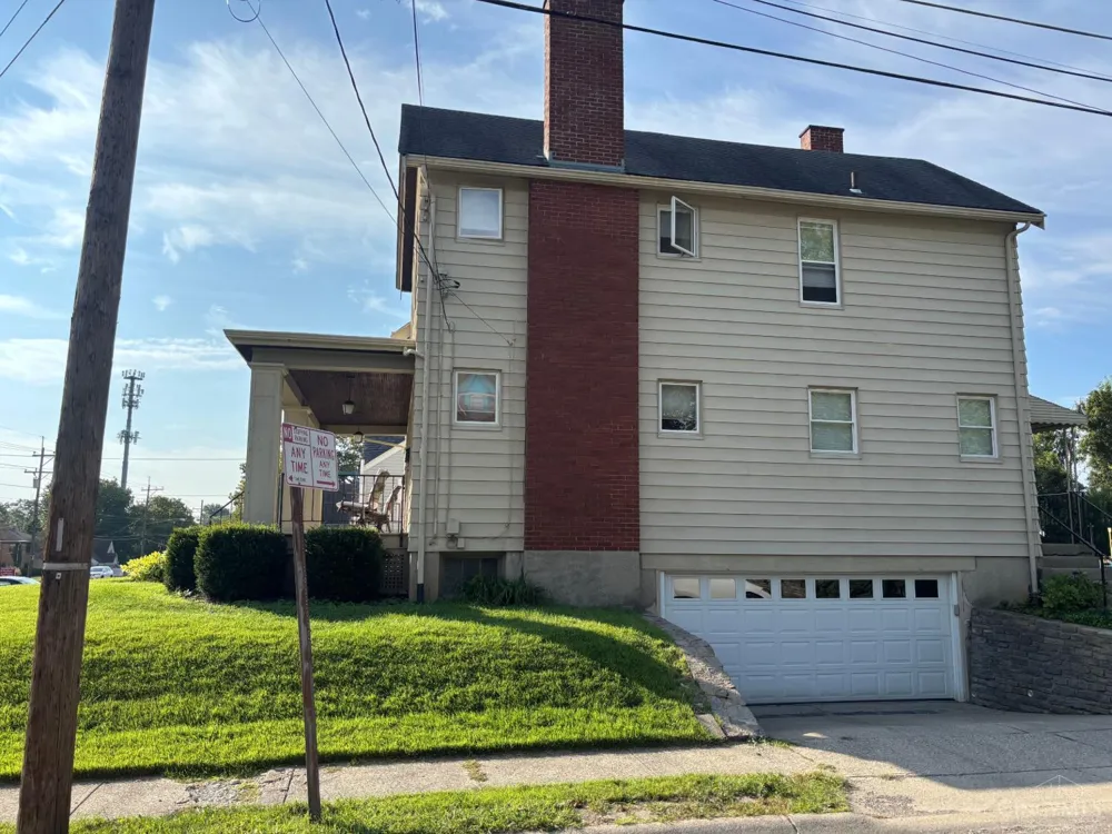 5929 Glenway Avenue Cincinnati, OH 45238