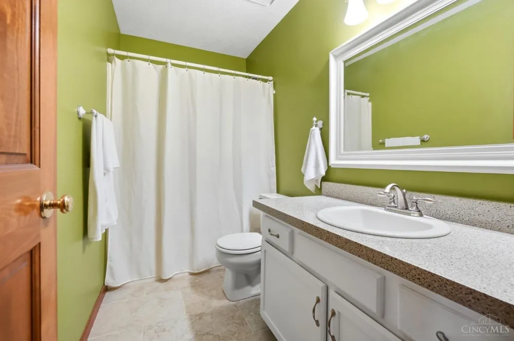 7795 Mitchell Park Drive Miami, OH 45002