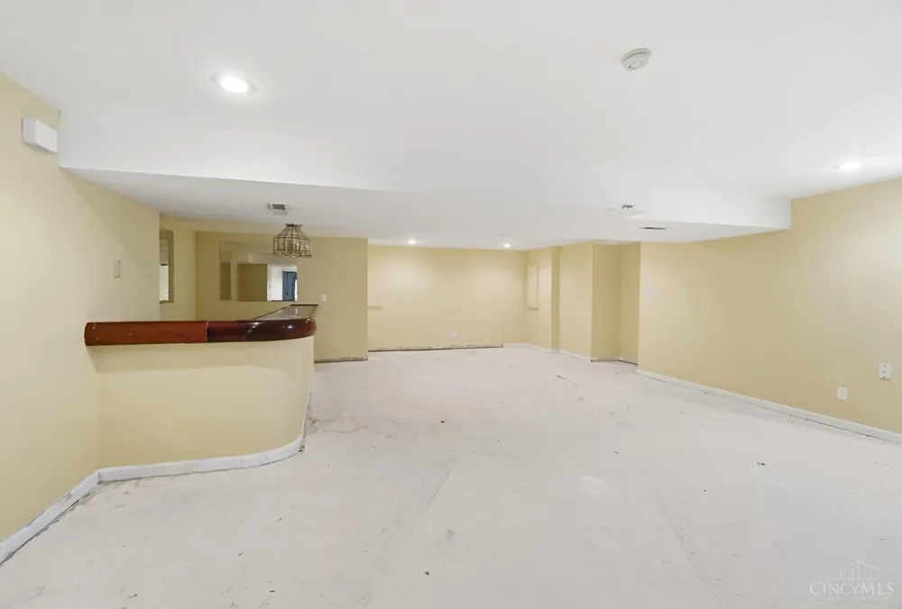 7795 Mitchell Park Drive Miami, OH 45002