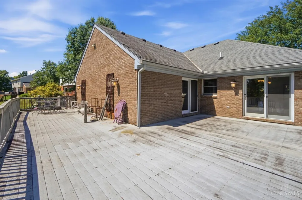 7795 Mitchell Park Drive Miami, OH 45002