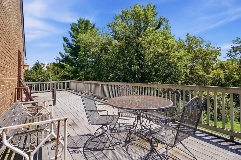 7795 Mitchell Park Drive Miami, OH 45002