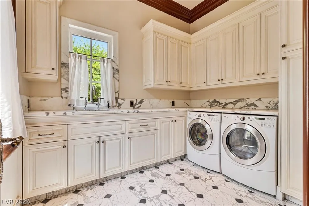 19 Eagles Landing Lane Las Vegas, NV 89141
