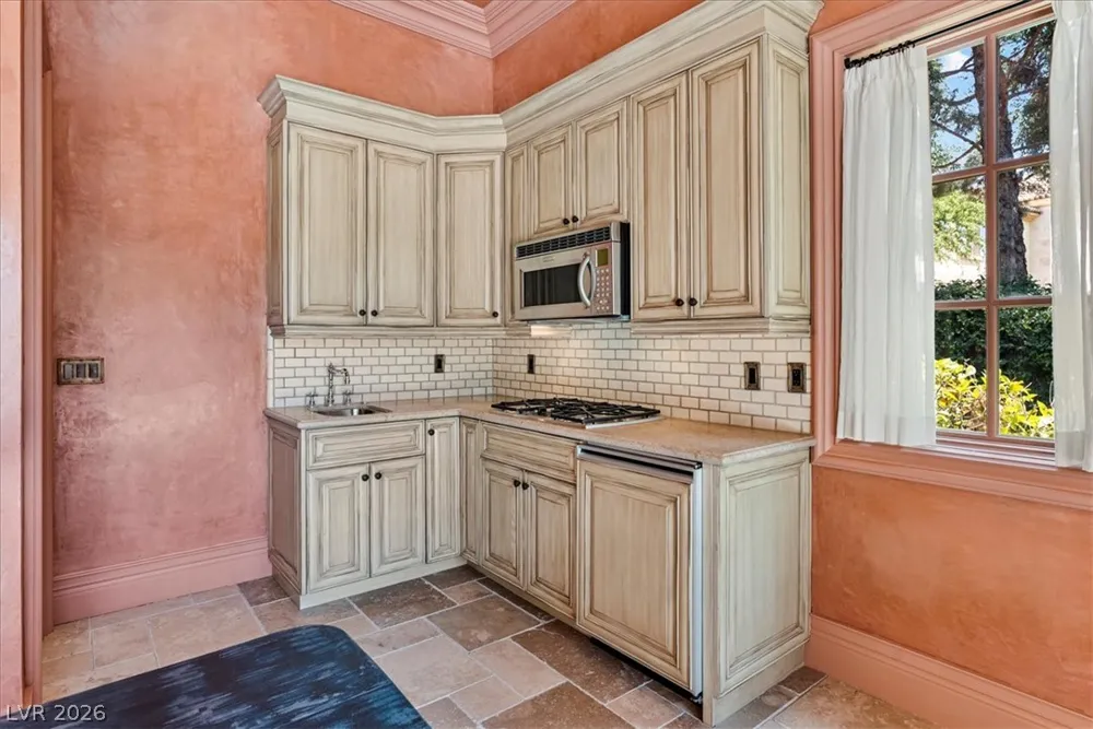 19 Eagles Landing Lane Las Vegas, NV 89141
