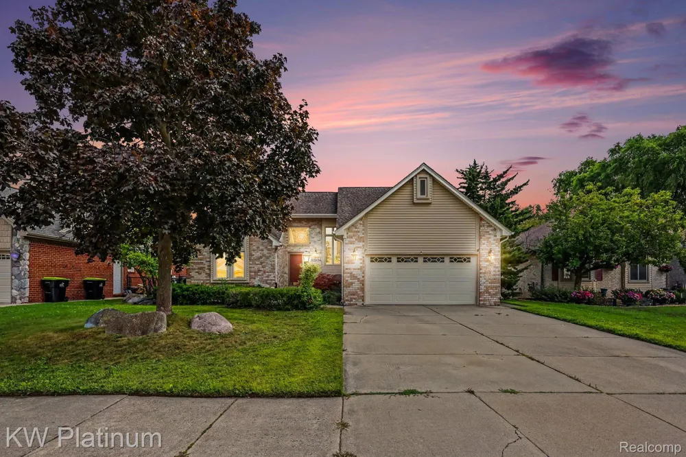 52824 Mary Martin Drive Chesterfield Township, MI 48051