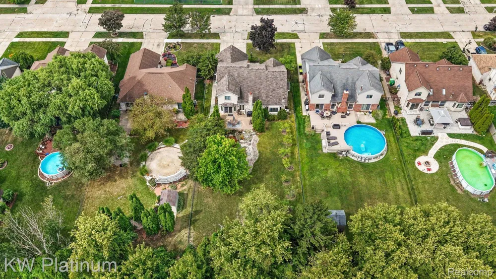 52824 Mary Martin Drive Chesterfield Township, MI 48051