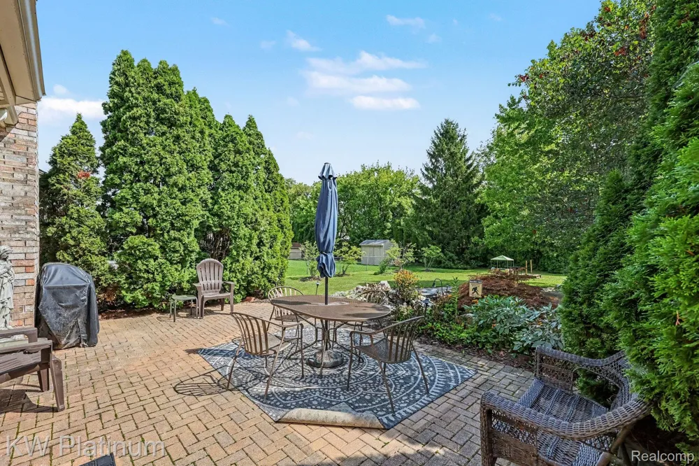52824 Mary Martin Drive Chesterfield Township, MI 48051