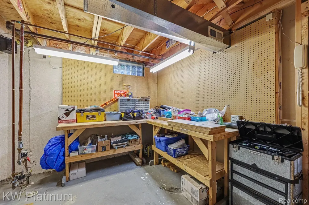 52824 Mary Martin Drive Chesterfield Township, MI 48051